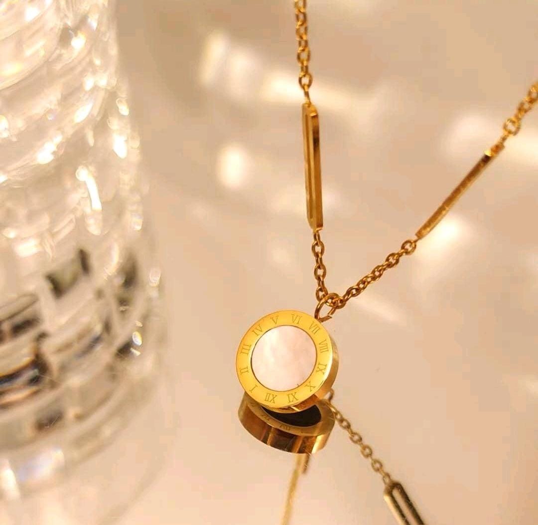 Luna Duo Necklace – Double-Sided Elegance