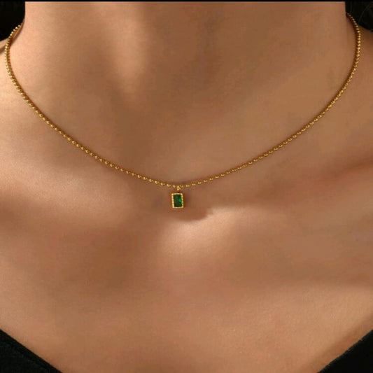 Emerald Radiance Necklace – 18K Gold Plated