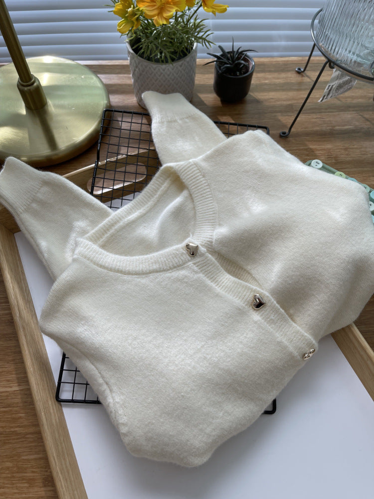 Amour Heart-Button Cardigan – Soft Knit